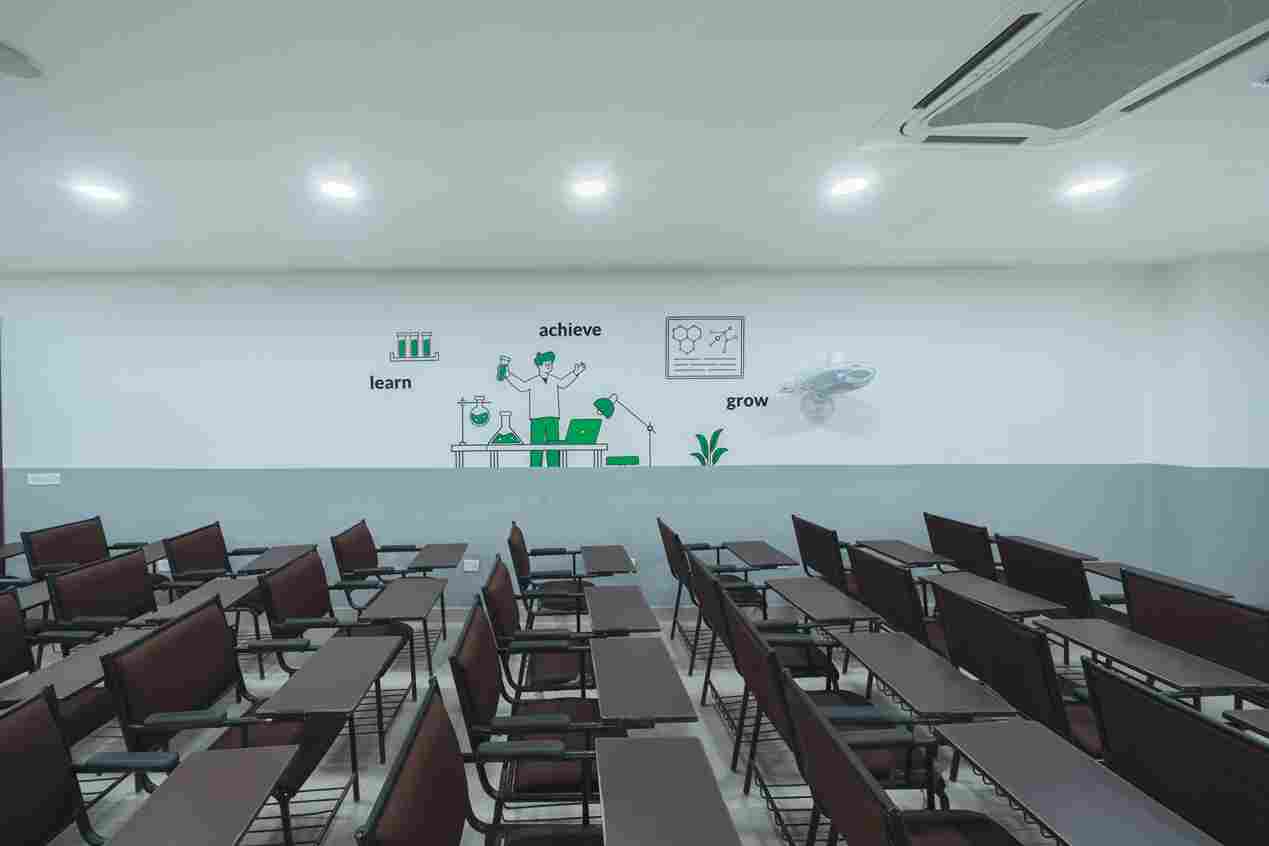 Emversity School of Hospitality & Allied Health Sciences, Lucknow Lucknow Office Space photo 33